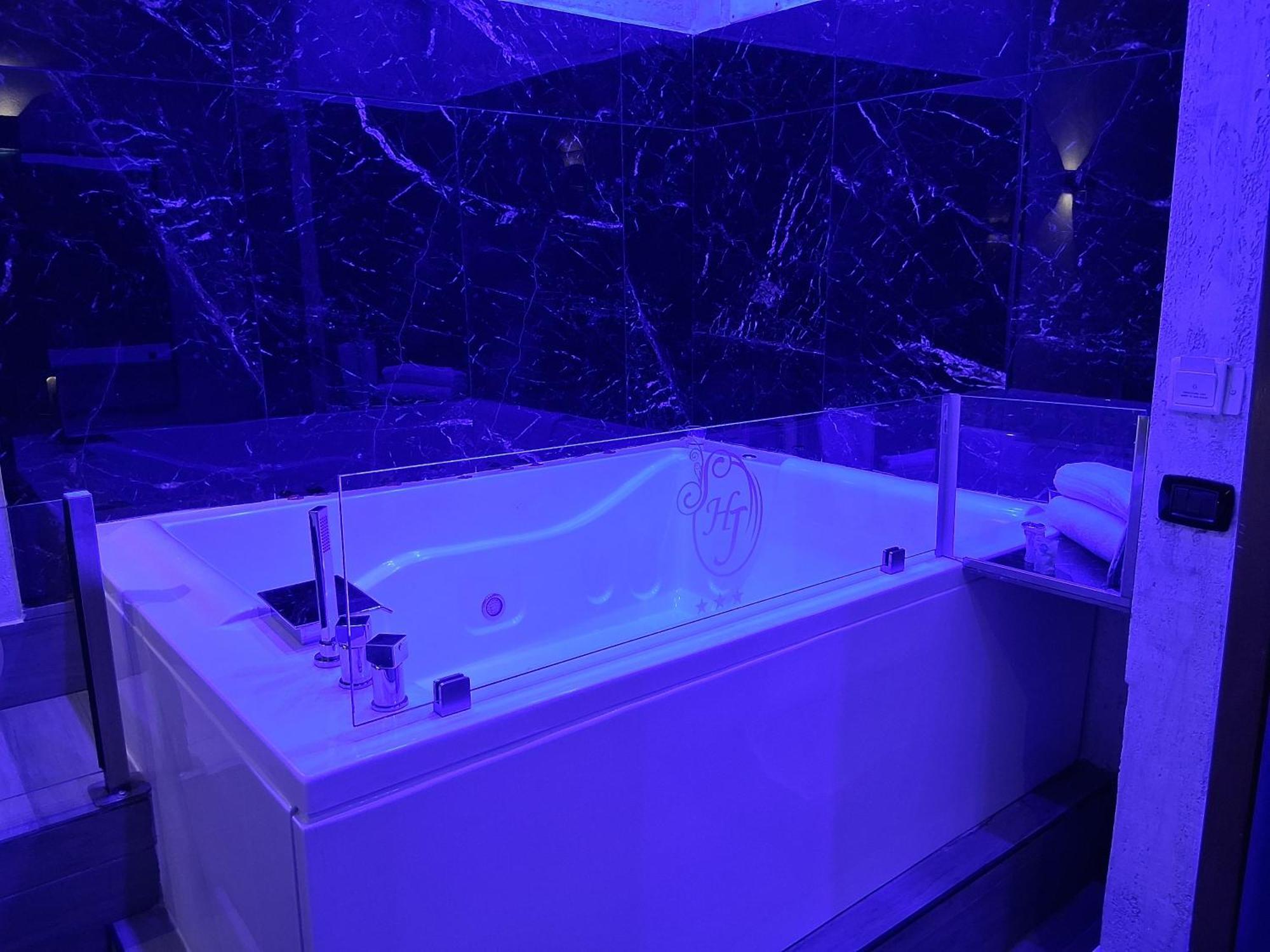 Hotel Joy Castel Volturno Εξωτερικό φωτογραφία