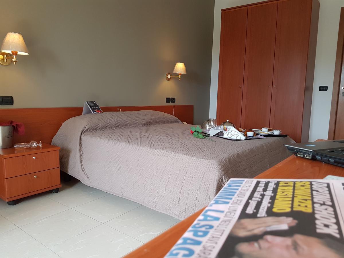 Hotel Joy Castel Volturno Δωμάτιο φωτογραφία