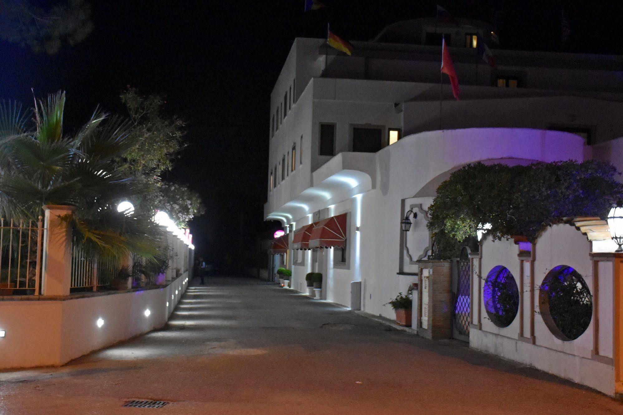 Hotel Joy Castel Volturno Εξωτερικό φωτογραφία