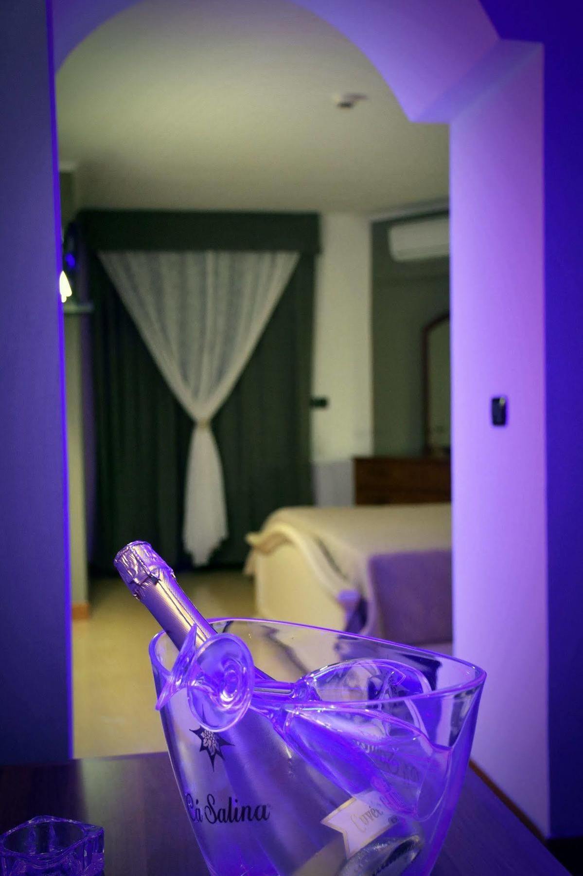 Hotel Joy Castel Volturno Εξωτερικό φωτογραφία