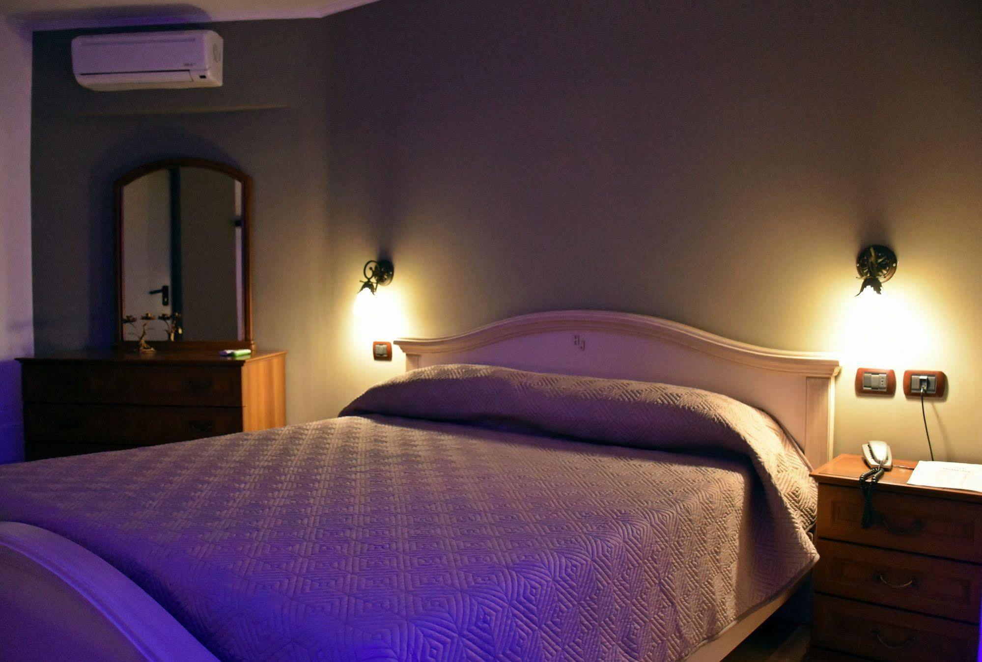 Hotel Joy Castel Volturno Εξωτερικό φωτογραφία